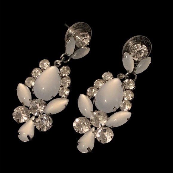 Unsigned Jewelry - Premier Design Earrings